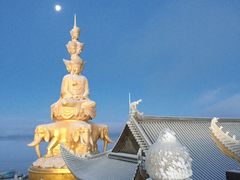 -峨嵋山金顶