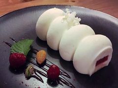 草莓酸奶-转山咖啡(松柏社区店)