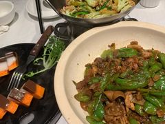 辣椒炒肉-麓湘小镇(开福万达广场店)