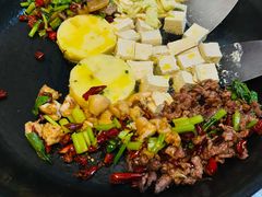 -丁姨妈贵州臭豆腐烙锅(甲秀楼店)