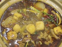 -沙胆彪炭炉牛杂煲(上海日月光广场店)