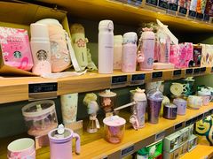 零售区-星巴克臻选(杭州良渚文化村店)