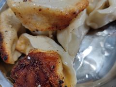 -黄阿姨锅贴大王(万航渡路店)