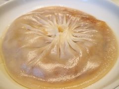 蟹粉灌汤包-皇冠假日酒店-御皇轩中餐厅