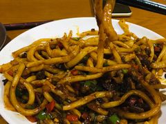 羊肉炒拉面-怡妮新疆风味餐厅(东江湾路店)