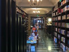 -钟书阁(松江泰晤士小镇店)