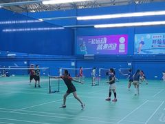 -中地华冠羽毛球俱乐部