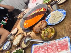 -巴卤社老火锅(财富店)