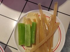 -渔二娃·肥肠鱼稻田蛙