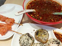 -小杨生煎(金山百联购物中心3楼店)