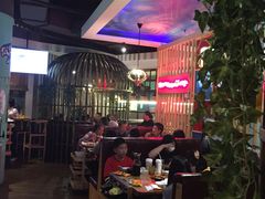 -三人行骨头王火锅(长寿店)