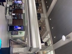 -上海星瀚奔驰4S店(红柳路店)