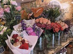-FLOVIE FLORIST CAFE