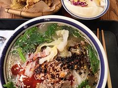 -云阿蛮云南生烫牛肉米线(奉贤路店)