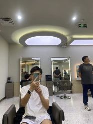 -苏豪路易士·嘉玛发廊