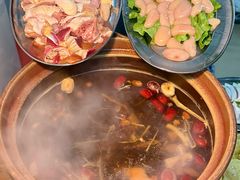 -威邵鸡煲(西华路总店)