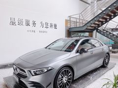 -成都中升之星奔驰4S店