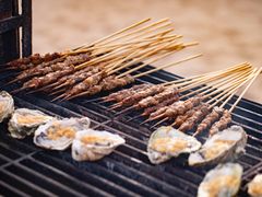 -亚龙湾希尔顿自助餐厅·海鲜·烧烤·沙滩BBQ·现场乐队