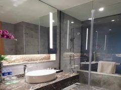 -上海虹桥西郊假日酒店