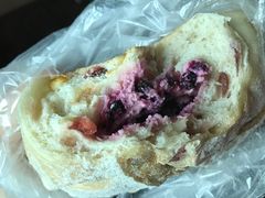 蓝莓三角芝士-Juicy Bakery(大学路店)