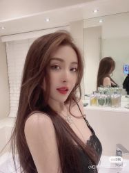 -时尚殿堂明星门店
