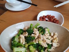 西蓝花拌桃仁-赤宴·川菜(玉林店)