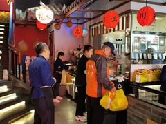 -川流不息·地道川菜·小龙虾(新松江路店)