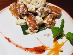 菠萝油条虾-觅山云南菜(泊富ICITY店)