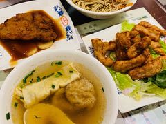 面筋百页单档汤-鲜得来排骨年糕(云南南路店)