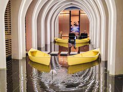 -涨巢·潮玩水疗局