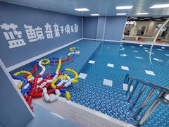 -蓝鲸奇亲子游泳俱乐部