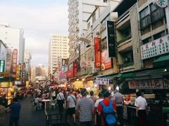 -六合夜市