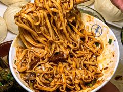 -李与白包子铺(桐梓林店)