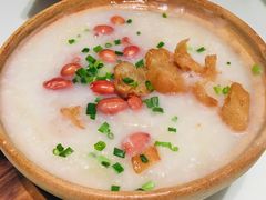 荔湾艇仔粥-新大咀港式茶餐厅(宝山万达店)