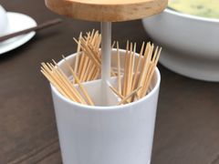 -几个木匠匠人厨房