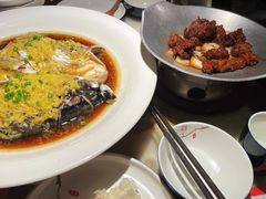 蒜香蜜汁排骨-绿茶餐厅(同成街华联店)