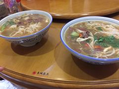 -邱芳粉店(迎宾大道旗舰店)