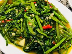 -光海鲜鱼翅餐厅(叻差拉披色路店)