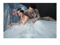 -乐派诗婚纱摄影