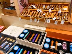 -猫的天空之城概念书店(印象城购物中心店)