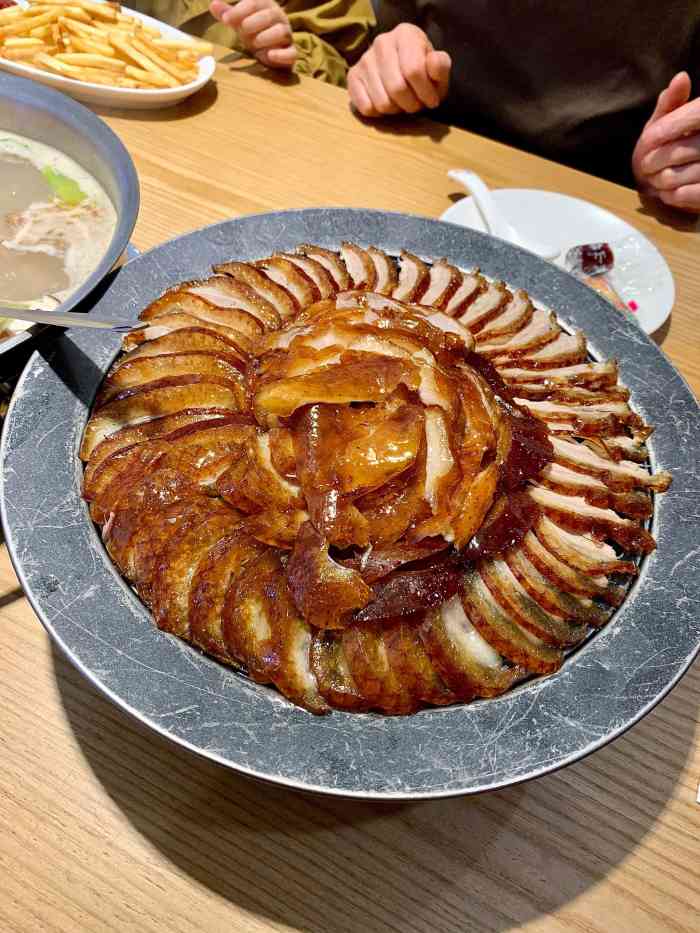 守柴炉烤鸭(立丰城lecity店)-"打开火锅 烤鸭新吃法 烤鸭皮焦肉嫩,饼.