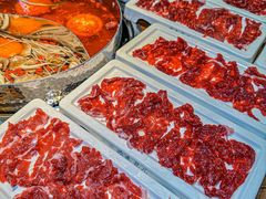 -来龍儿鲜切牛肉自助老火锅