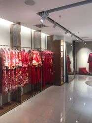 点击看大图 -藤薰定制中式嫁衣礼服旗袍店