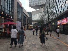 -杭州滨江宝龙城