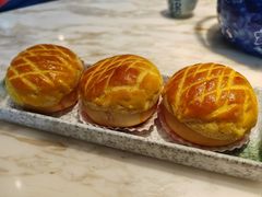 酥皮水牛奶菠萝包-陶陶居酒家(龙之梦店)