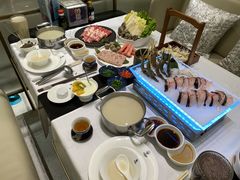 -红鼎豆捞·非遗鲍皇汤火锅(宝丰路店)