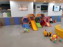 -戊辰亲子游泳俱乐部