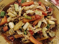 -周老三跷脚牛肉·全牛火锅(非遗传承店)