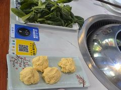-雪乡人家东北菜·铁锅炖一切(高斯路店)