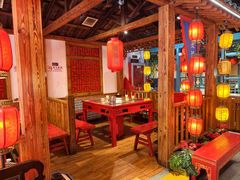 -宽板凳老灶火锅(台湾街店)